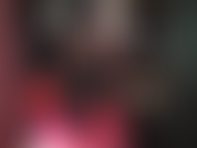 Sopporto la dura sega della mia padrona mentre adoro il mio culo.