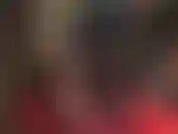 Pelle calda, collant lucidi, tacchi alti sexy e un enorme strap-on nero da 17 pollici: la padrona vivian ti riempirà davvero la figa. Adora queste lunghe gambe e la mia pelle.