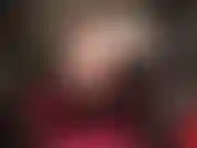 Sexy, con pelle e catene, faccio sesso orale con lunghi guanti di pelle, collant e footjob a piedi nudi.