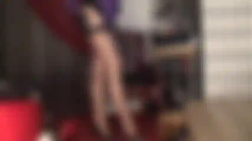 Calze e giarrettiere vintage incredibilmente sensuali e sexy che lasciano il tuo cazzo a implorare attenzioni.