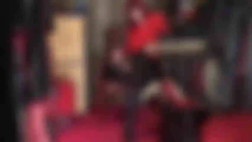 Gambe e culo sexy in collant effetto giarrettiera.