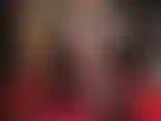 Queste gambe e questi piedi in nylon trasparente sono la tua più grande debolezza. Goditi questa provocazione sexy e sensuale con calze e giarrettiere.