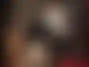 Sputo delizioso - assapora la saliva della tua dea in lattice.