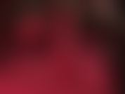 Inginocchiati ai piedi della tua dea in adorazione di questi fantastici stivali lucidi di vernice rossa.