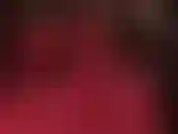 Inginocchiati ai piedi della tua dea in adorazione di questi fantastici stivali lucidi di vernice rossa.