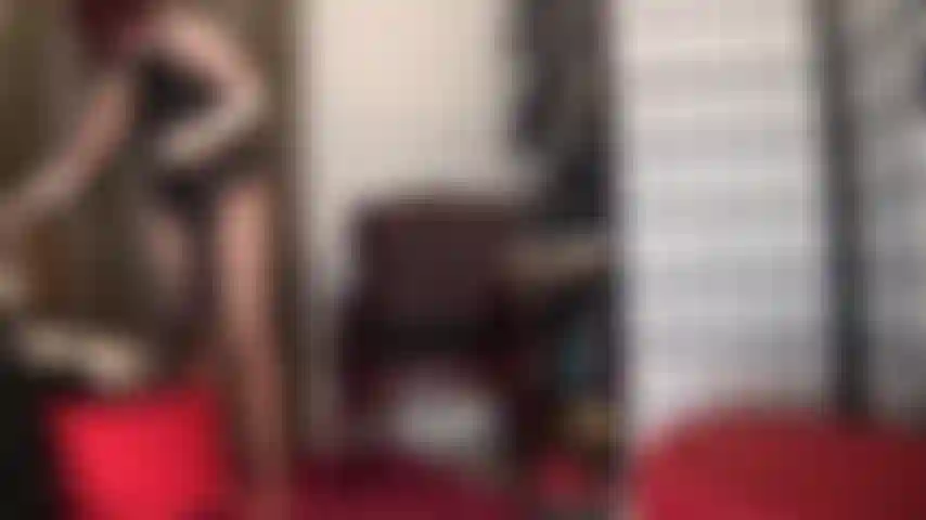 La padrona vivian ti fa mangiare un grosso cazzo nero ricoperto di calze di nylon. Succhialo bene, mia puttana, mentre la tua padrona con lo strapon ti penetra in gola.