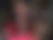 Strati di collant - un paio di collant color prugna lucidi sopra il nudo. Mmmm così sexy!