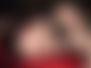 Lingerie sexy. Guaina in pizzo, calze di nylon vintage. Esplorazione dei materiali. Lenta provocazione sensuale. Adorazione del corpo. Feticismo dei piedi.