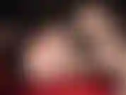 Lingerie sexy. Guaina in pizzo, calze di nylon vintage. Esplorazione dei materiali. Lenta provocazione sensuale. Adorazione del corpo. Feticismo dei piedi.