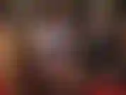 Una sexy provocatrice in lattice, sei una segaiola con un cazzo così piccolo, una perdente che non può vedere curve così incredibili rivestite di gomma blu attillata a meno che non paghi un sacco di soldi!!