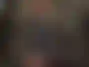 Lattice e sputo: indosso la mia sexy maglietta nera in lattice e lascio che il mio sputo ci goccioli sopra.