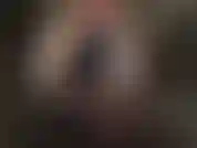 Che si infila gli strapon grassi della padrona, vestita con una tuta attillata di gomma nera e lucida, e ti fa adorare il culo prima di riempire i tuoi buchi da puttana con enormi cazzi.