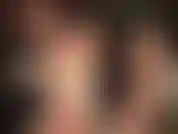 Pulisci la saliva dai miei piedi nudi e sudati.