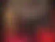 Collant neri velati, suole morbide, gambe lunghe e un perfetto sedere rotondo in nylon e calde pantofole di pelle da mungere.