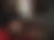 Vuoi sentire i guanti di lattice scivolosi della padrona ovunque... Sul tuo collo, giù per la tua gola, sul tuo cazzo e dentro il tuo culo.