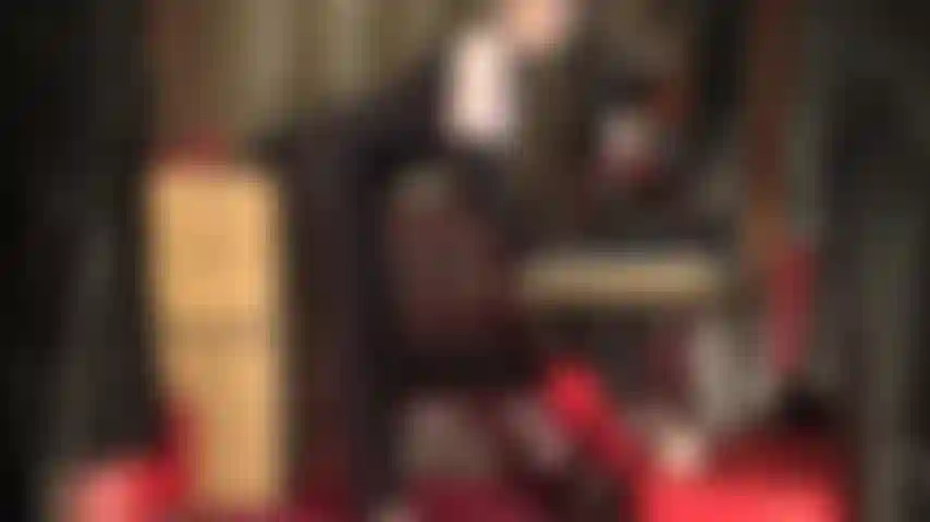 Adoro le tute in lycra e i lavori manuali con i guanti in lycra.