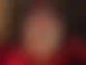 Adoro i piedi nudi e mi accarezzo con uno strap-on bianco. La mistress vivian mostra i suoi piedi nudi perfetti, gli archi alti e sexy, le dita dei piedi carine e le piante morbide mentre si masturba il suo grosso cazzo bianco.