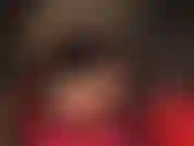 Gambe, fianchi e culo fantastici in collant color carne lucidi. Così splendente, così perfetta mentre la padrona si accovaccia sul tuo viso.