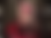 L'amante delle gambe è sedotta da una lenta, sexy e sensuale presa in giro delle meravigliose gambe incrociate in collant e dei graziosi piedi in nylon della padrona.