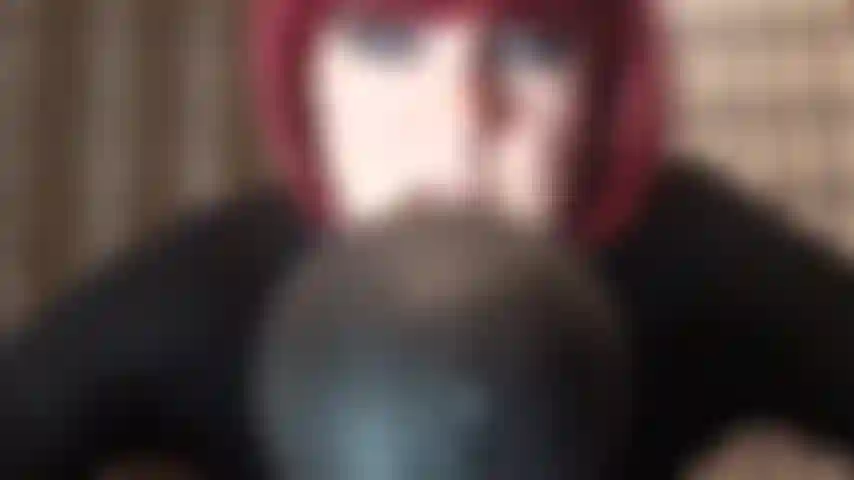 La padrona vivian fa venire l'acquolina in bocca alla tua puttana del cazzo presentandoti il suo gigantesco cazzo nero da 45 cm. Queste bellissime vene, la lunghezza del suo membro nero e le palle piene di delizioso sperma ti hanno fatto diventare la più grande puttana del paese delle puttane.