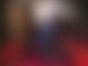 Attratta da queste gambe bollenti in collant blu, la padrona vivian indossa uno dei suoi strap-on. 8 Centimetri di cazzo nero da accarezzare e spingere mentre ti inginocchi di fronte a lei in adorazione delle sue gambe di nylon.