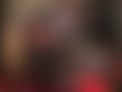 Adoro i pantaloncini di raso nero, così attillati e lucidi, perfetti sulle curve fantastiche della mia padrona.