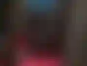 Calze sexy in lattice nero abbinate a stivali rossi alti fino alla caviglia con plateau. Super hot!