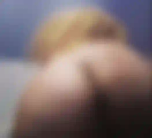 Muovilo per me bby, fammelo vedere quel culo grosso xx.