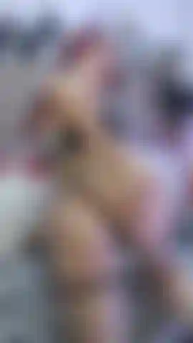 Un grosso dildo nel culo.