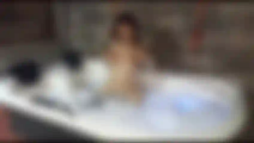 Fatti una doccia con me.