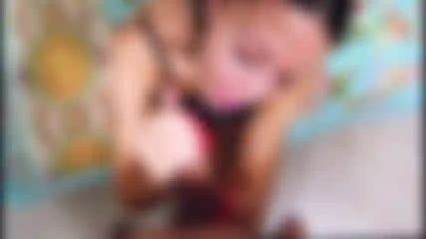 Un ragazzo/una ragazza che fa un pompino in pov e una fottuta fica. Mi viene in faccia. Facciale.