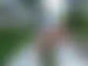 Footfetish all'aperto. Piedi e figa, spia molly divertente al parco fhd 60fps.