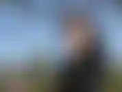 . Fumo al parco e mostro il mio corpo super sexy. Adoro essere sorpresa a fumare da vicino la parte 2.