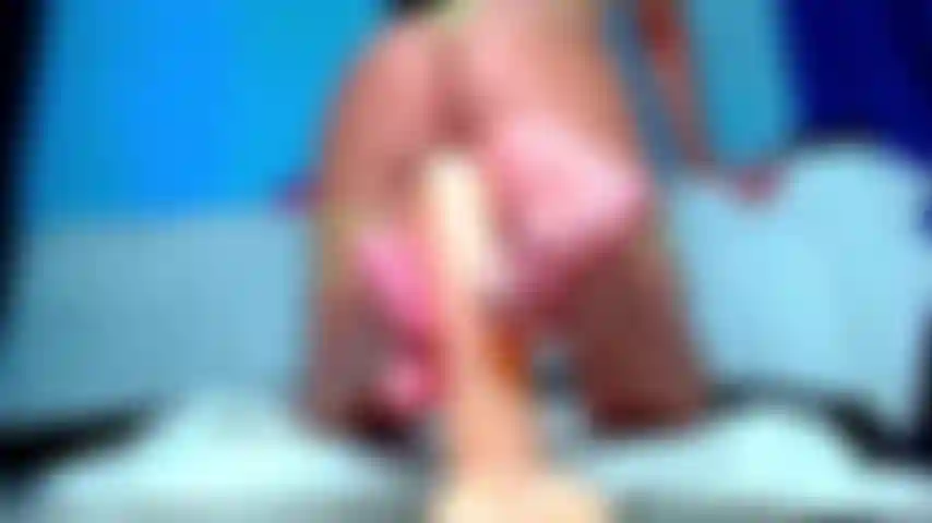 Monica, piedi e culo sexy.