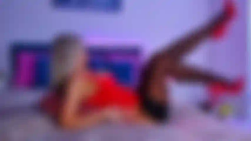 Vieni sul mio seno perfetto.