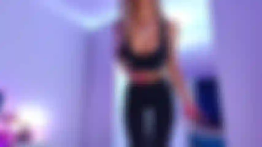 Gioca con il mio dildo fetish #leggins per le tette grosse.