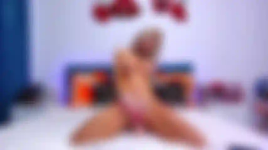 Cavalco un grosso dildo.