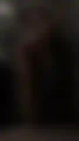 È ora della doccia! Vorrei che tu potessi essere proprio accanto a me sotto la doccia piena di vapore, per sentire le tue mani su tutto il corpo, facendomi rabbrividire di desiderio.