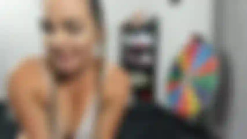 * Attenzione a tutti i maialini * è il giorno della paga! È ora di viziare la dea morgan. Facciamo un piccolo gioco per dimostrarmi il tuo valore...* Findom*.