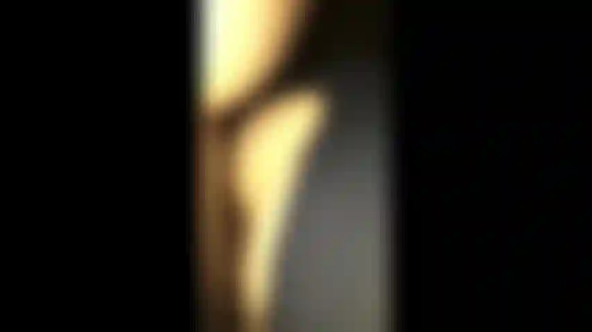 Cavalco un vero cazzo alla pecorina nei miei leggings strappati dopo una sessione di palestra sudata! Figa cremosa!!