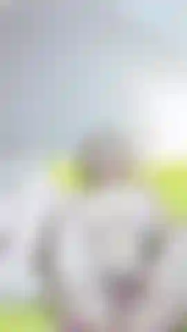 La mia lussureggiante natura va dalla bocca alla figa.