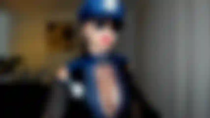 Gioco di ruolo della polizia. Guardo il porno a voce troppo alta? Allora l'agente lindsay verrà da te!