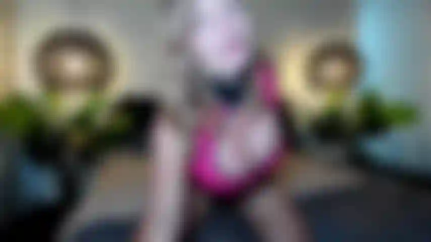 L'ossessione delle tette in lattice sta rovinando te e il tuo conto in banca. Le mie tette controlleranno te e tutta la tua vita, e tu mi ringrazierai. Adorali; sono i tuoi proprietari.