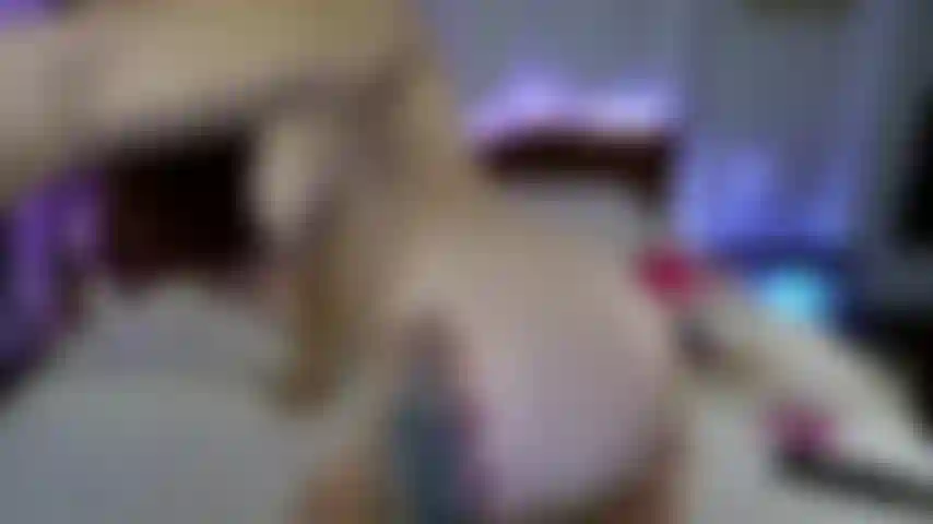 106. Il bacio definitivo: feticismo dello stronzo.