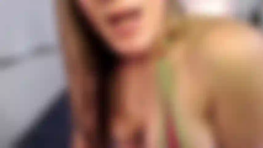 2. Oh mio! Il mio figliastro ha il cazzo più grosso e ho dimenticato il suo compleanno! Cosa faccio?