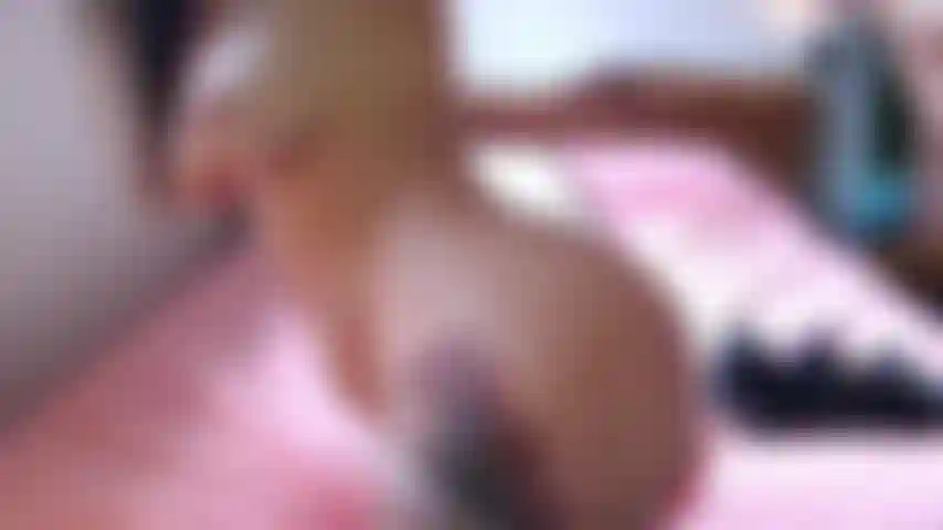 17. Sculacciami il culo grosso, cowgirl al contrario con conto alla rovescia.