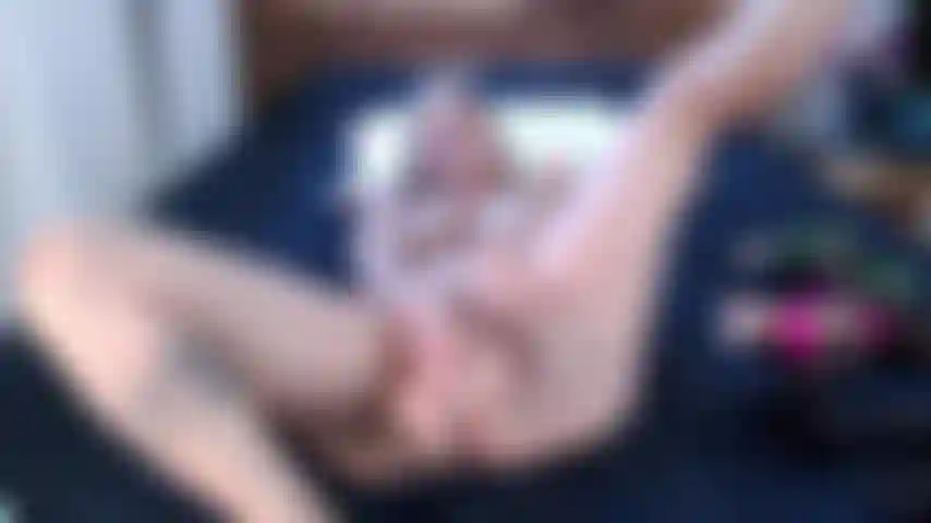 4. Gioca con il culo della matrigna.