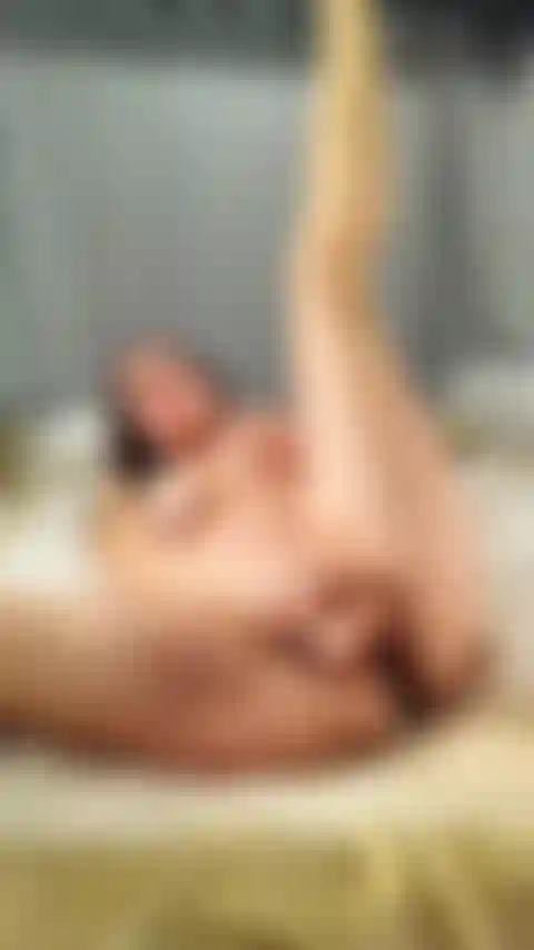 45. Sborrata dentro alla figa alla pecorina.