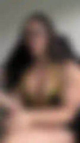 Shirt ripping video !I just love trying on my shirts, especially since ive outgrown them. So i thought it would be fun to try on an old shirt i used to wear before i started lifting. My goodness i didnt realise how small its gotten from the amount of muscle of put on that as soon as i flexed my back, it RIPPED TO SHREDS!