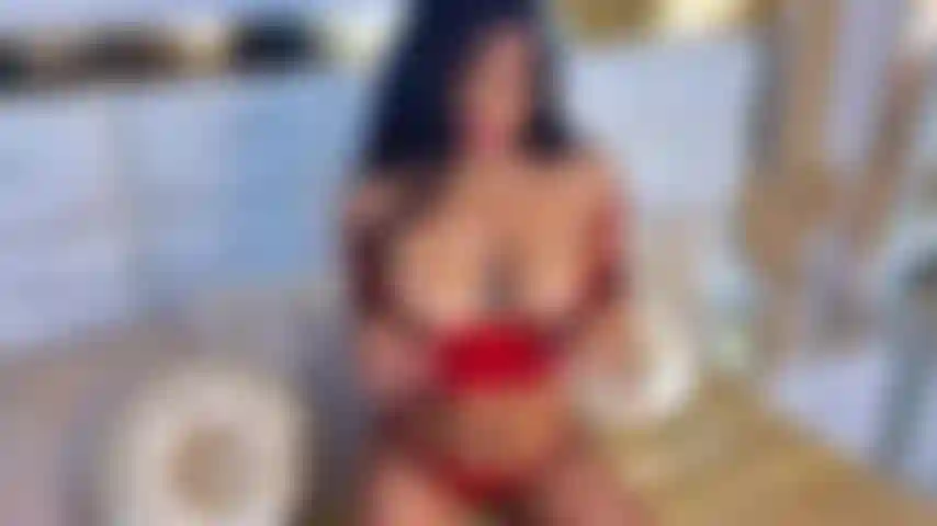 La tua sexy colombiana dal gran culo e dalle grandi tette.